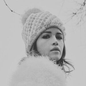 NWT Jocelyn Pineapple Multicolor Faux Fur Hat